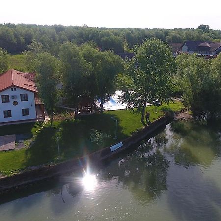 Hotel Dumbrava Uzlina Esterno foto
